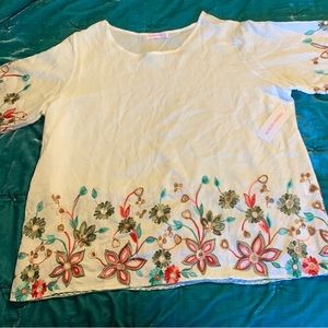 Beautiful embroidered 3/4 sleeve summer top